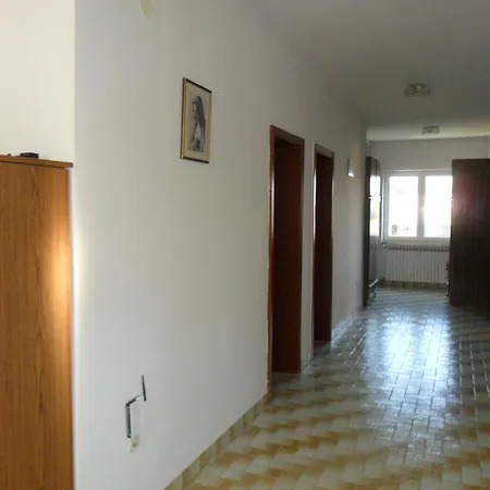 Sobe U Kucanstvu Mbm 3*