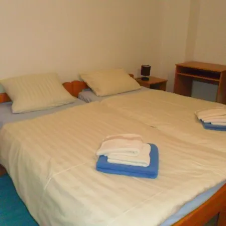 Bed & Breakfast Sobe U Kucanstvu Mbm 3*