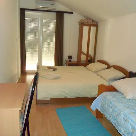 Bed & Breakfast Sobe U Kucanstvu Mbm