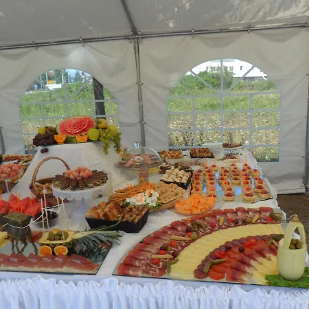 Bed & Breakfast Sobe U Kucanstvu Mbm 3*