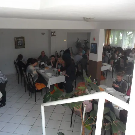 Sobe U Kucanstvu Mbm Bed & Breakfast