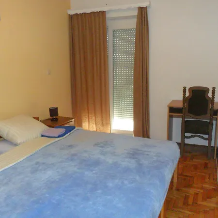 Sobe U Kucanstvu Mbm Bed & Breakfast